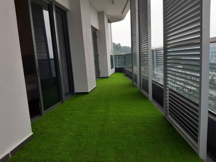 artificial grass balcony office